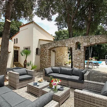 Villa Encinas *